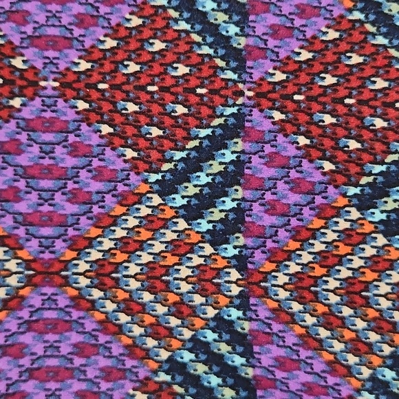 LULAROE LLR OS Patterned Buttery Soft Legging One Size - Picture 1 of 6